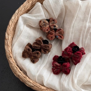 Women Knit Bowknot Hair Claw Clip Handmade Woolen Fabric Hair Grip Autumn Winter Sweet Bow Hair Accessories For Daily Styling