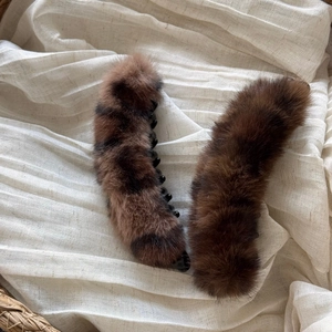 Détails de pinces à cheveux en peluche avec motif tigre et marron sur lin