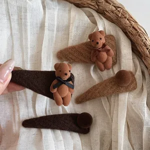 Vintage Cute Plush Bear Hair Clips For Women Faux Fur Ball Triangle Snap Clip Sweet Autumn Winter Fabric Hair Pins Hair Accessory