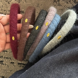Lot de serre-têtes en maille pelucheuse avec étiquettes dorées en six couleurs