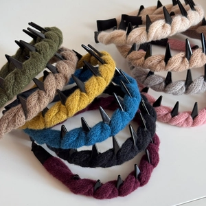 Chic knitted headband set with punk spikes in various colors for high skull top look