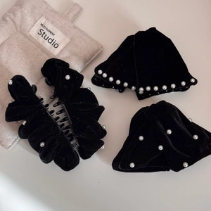 Elegant black velvet claw clips with pearl accents for women, 3-piece hair accessory set