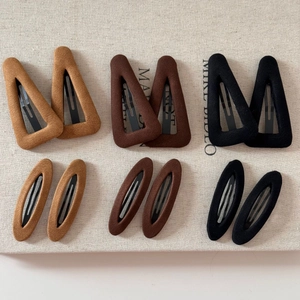 Lot de barrettes BB en velours marron avec épingles à cheveux évidées mates et ovales