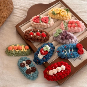 Lot de barrettes à cheveux crochetées main avec motifs fruits comme fraise et citron