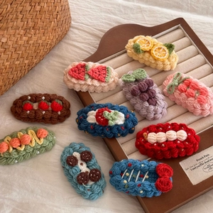 Barrettes à cheveux crochetées main avec motifs mignons de fruits cartoon comme la fraise