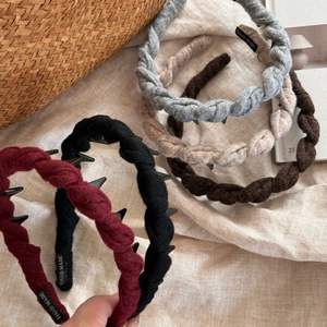 Serre-tête torsadé en tricot avec dents antidérapantes en diverses couleurs chaudes