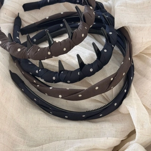 Chic polka dot headband set in dark brown and navy fabric with built-in hair teeth