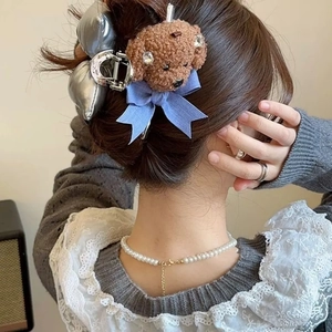 Pinza per capelli con orsetto di peluche e fiocco argento per uno stile grazioso