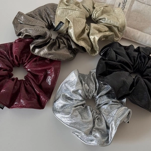 Lot de 5 chouchous en similicuir métallisé en bordeaux, argent, noir, doré et bronze