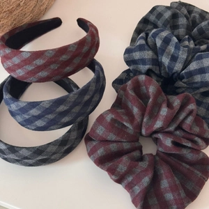 Vintage grey plaid wide headband and scrunchies set for women in elegant checkered fabric
