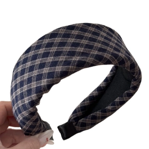 Classic navy and brown plaid wide sponge headband with vintage knit texture for women