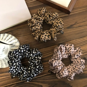 Vintage Leopard Print Fabric Scrunchies High Elastic Durable Hair Ties Retro Ponytail Holder Fashion Hair Accessories For Women