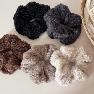 Chouchou en Tissu Peluche Doux Grand Élastique à Cheveux Automne Hiver Chaud Tons Terre Accessoire Cheveux Pour Femme Fille