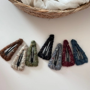 7-piece set of triangle BB hair clips wrapped in colorful knitted wool yarn for women