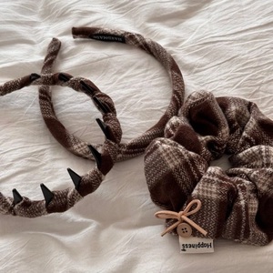Three-piece set of preppy brown plaid headbands and a large bow scrunchie for women