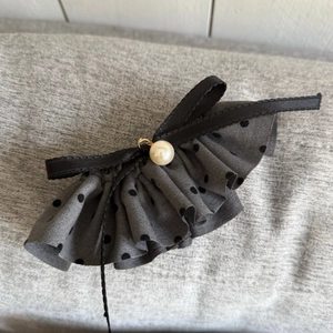 French Vintage Gray Polka Dot Ruffle Bow Hair Clip With Artificial Pearl Elegant Fabric Spring Clip For Women Hair Accessories