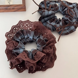 Retro plaid scrunchies with lace embroidery and bow tie in vintage British style