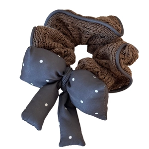 Brown knitted bow scrunchie with black polka dot satin ribbon for women's hairstyles