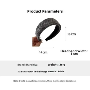 Dimensions du serre-tête en velours léopard avec largeur de 5 cm et hauteur de 16 cm