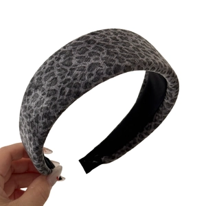 Serre-tête rembourré en velours avec imprimé léopard gris, design rétro élégant pour femme