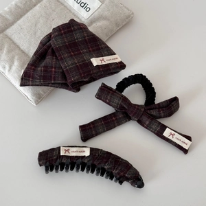 Vintage plaid bow hair clip and scrunchie set in red and green tartan pattern