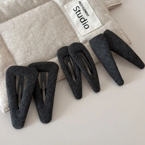 Lot de 6 barrettes à cheveux en tissu gris foncé à chevrons avec clips métalliques