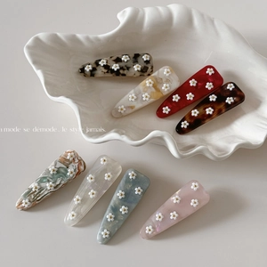 Pince à Cheveux Bec de Canard en Acétate Fleur Style Coréen Frais Accessoires Cheveux Triangulaires pour Femmes Filles Élégant Cadeau