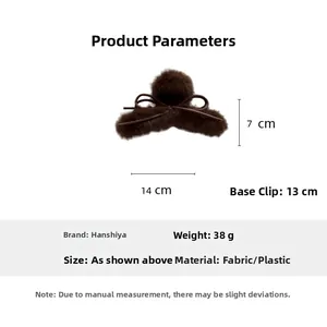 Vue détaillée d'une grande pince à cheveux en peluche avec nœud et dimensions 14cm sur 7cm