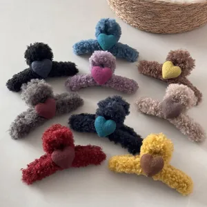 Women Korean Style Large Plush Heart Hair Claw Clip Autumn Winter Faux Fur Shark Clip Hairpin Fluffy Thick Hair Accessory