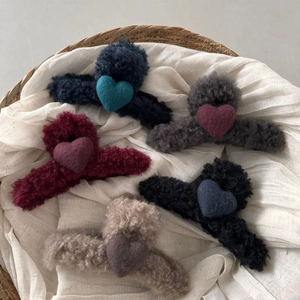 Five assorted wool felt heart hair claws for women in autumn winter plush style