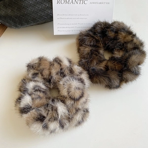 Chouchous en Peluche Fausse Fourrure pour Femmes Imprimé Léopard Haute Élasticité Accessoires de Coiffure Doux Epais