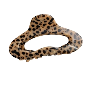 French vintage leopard print hair claw clip in acetate for elegant updos