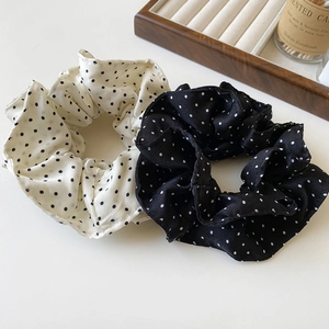 Zweiteiliges Set französischer Haargummis mit Punkten in Creme und Schwarz aus Chiffon