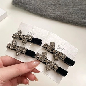Sparkling rhinestone bow hair clip set with 4 luxury black velvet duckbill clips for women