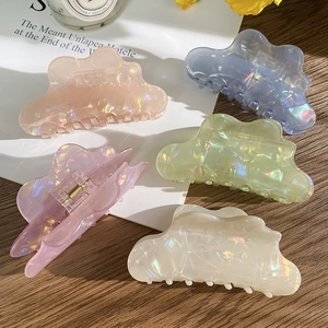 Five-piece set of large cloud-shaped hair claws in iridescent pearlescent pastel colors