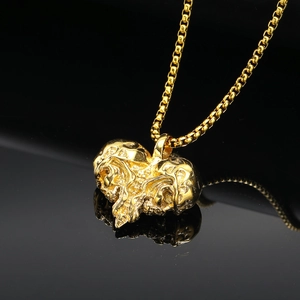 Collana con ciondolo a cuore dorato texture lava e catena box in acciaio inossidabile