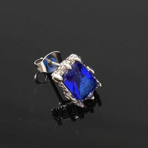 Quadratischer blauer Zirkonia-Ohrstecker in silberner Felsstruktur für Damen und Herren