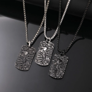 Vintage Punk Skull Relief Titanium Steel Pendant Necklace For Men Gothic Skeleton Dog Tag Necklace Rock Style Hip Hop Jewelry