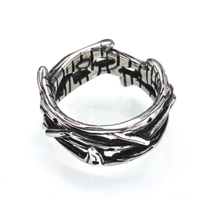 Vintage thorn style stainless steel ring for men and women with punk aesthetic design