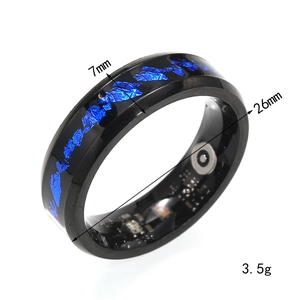 Bague connectée noire avec incrustation de coquillage bleu pour le suivi du sommeil et du cœur