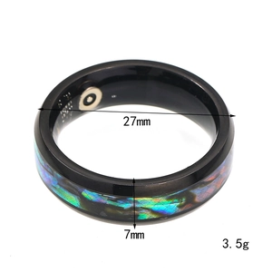 Bague connectée avec incrustation en nacre colorée, suivi de santé et finition noire