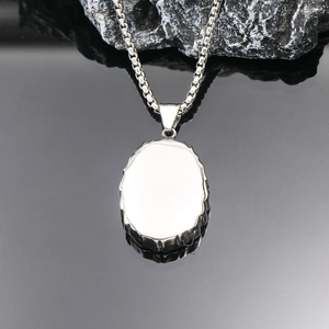 Minimalist silver oval pendant necklace with textured edges and square box chain for unisex