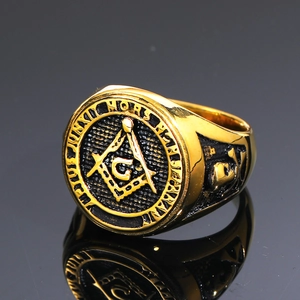 Freimaurer Siegelring 18k vergoldet mit G-Symbol und Totenkopf-Details im Retro-Stil