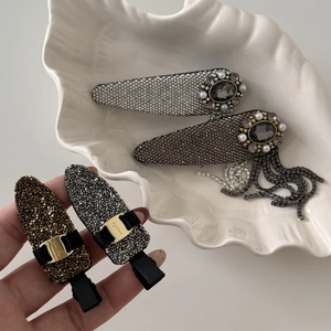 Vintage Rhinestone Tassel Hair Clips For Women Elegant Alloy Artificial Pearl Duckbill Clips Smile Letter BB Clip Hair Accessories