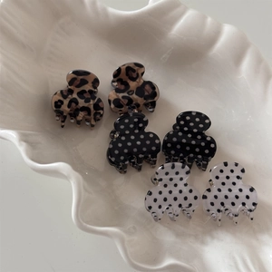 Set of 6 mini polka dot and leopard hair claws in shell tray for half-up hairstyles