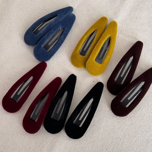 Lot de barrettes à cheveux en velours goutte d'eau en marine, moutarde, bordeaux et noir