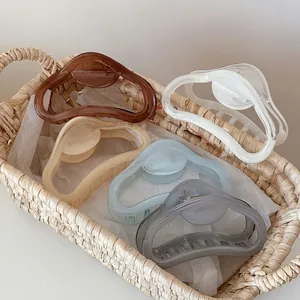 Grande Pince à Cheveux Creuse en Résine Couleur Gelée Shark Clip pour Femmes Élégante Minimaliste Antidérapante