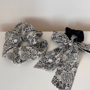 Vintage paisley print oversized scrunchie set with bow ribbon hair accessories