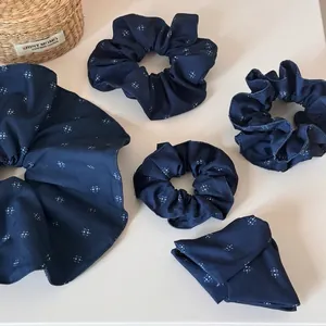 Französischer Stil Marineblau Stoff Haargummi Plissee Sternenmuster Haarseil Für Damen Elegant Haarschmuck