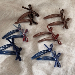 Lot de 6 barrettes à nœuds doux avec motifs léopard et carreaux sur lin
